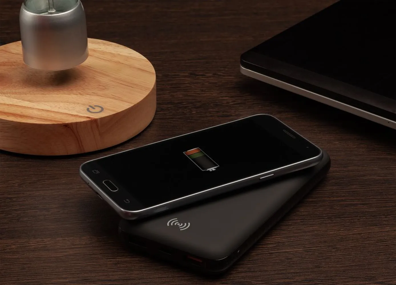 Аккумулятор Quick Charge Wireless 10000 мАч, черный заказать онлайн с вашим дизайном на заказ в Москве и области