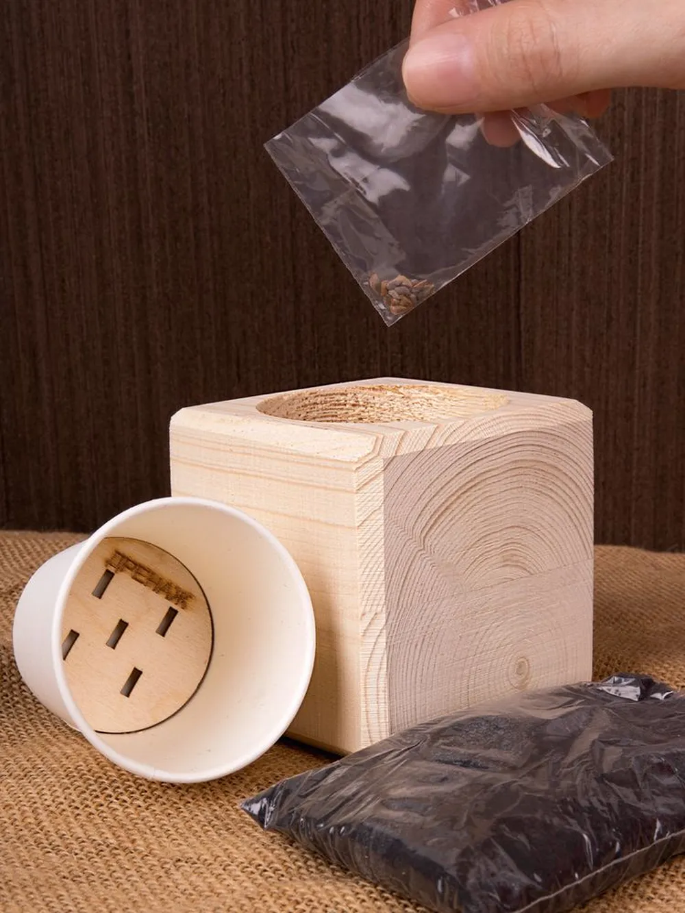 Набор для выращивания «Экокуб», сосна заказать онлайн с вашим дизайном на заказ в Москве и области