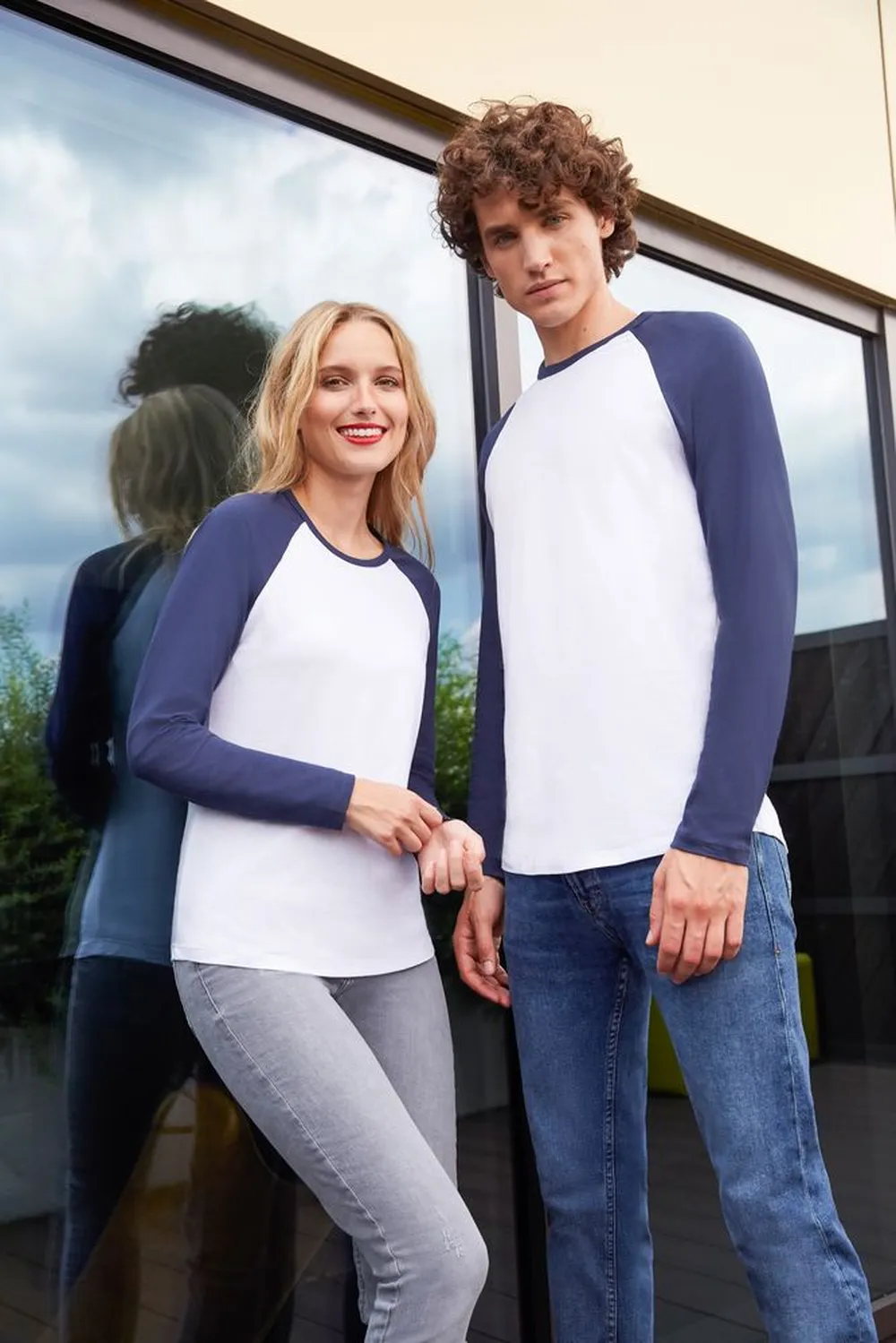 Футболка мужская с длинным рукавом Funky Lsl, белая с ярко-синим заказать онлайн с вашим дизайном на заказ в Москве и области