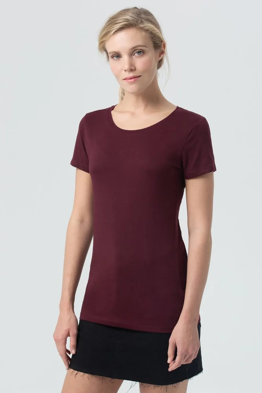 Футболка женская Martin Women, бордовая заказать онлайн с вашим дизайном на заказ в Москве и области