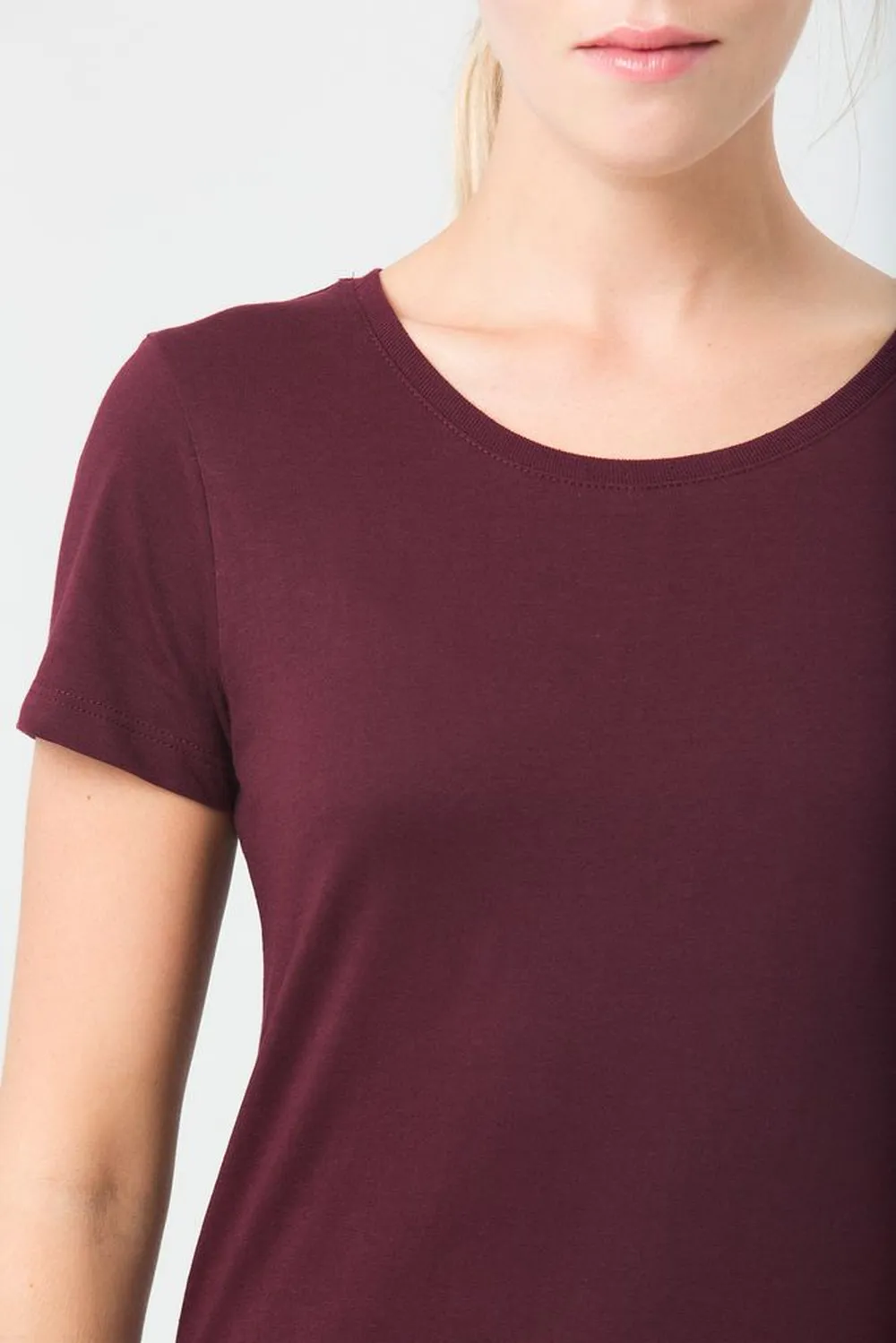 Футболка женская Martin Women, бордовая заказать онлайн с вашим дизайном на заказ в Москве и области