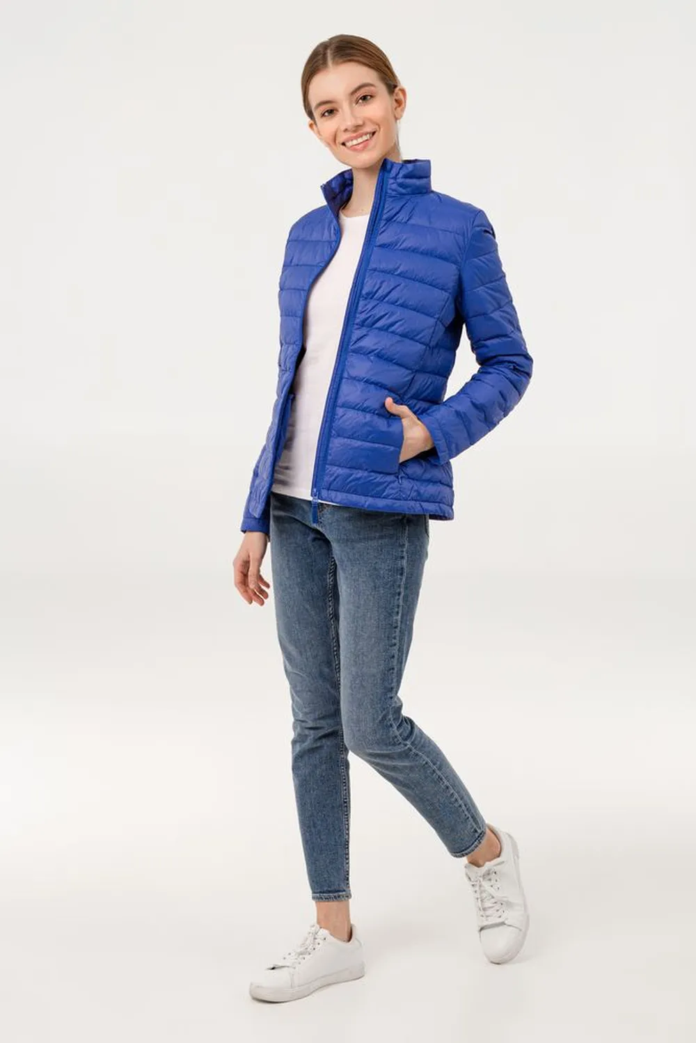 Куртка женская Wilson Women ярко-синяя, размер L заказать онлайн с вашим дизайном на заказ в Москве и области