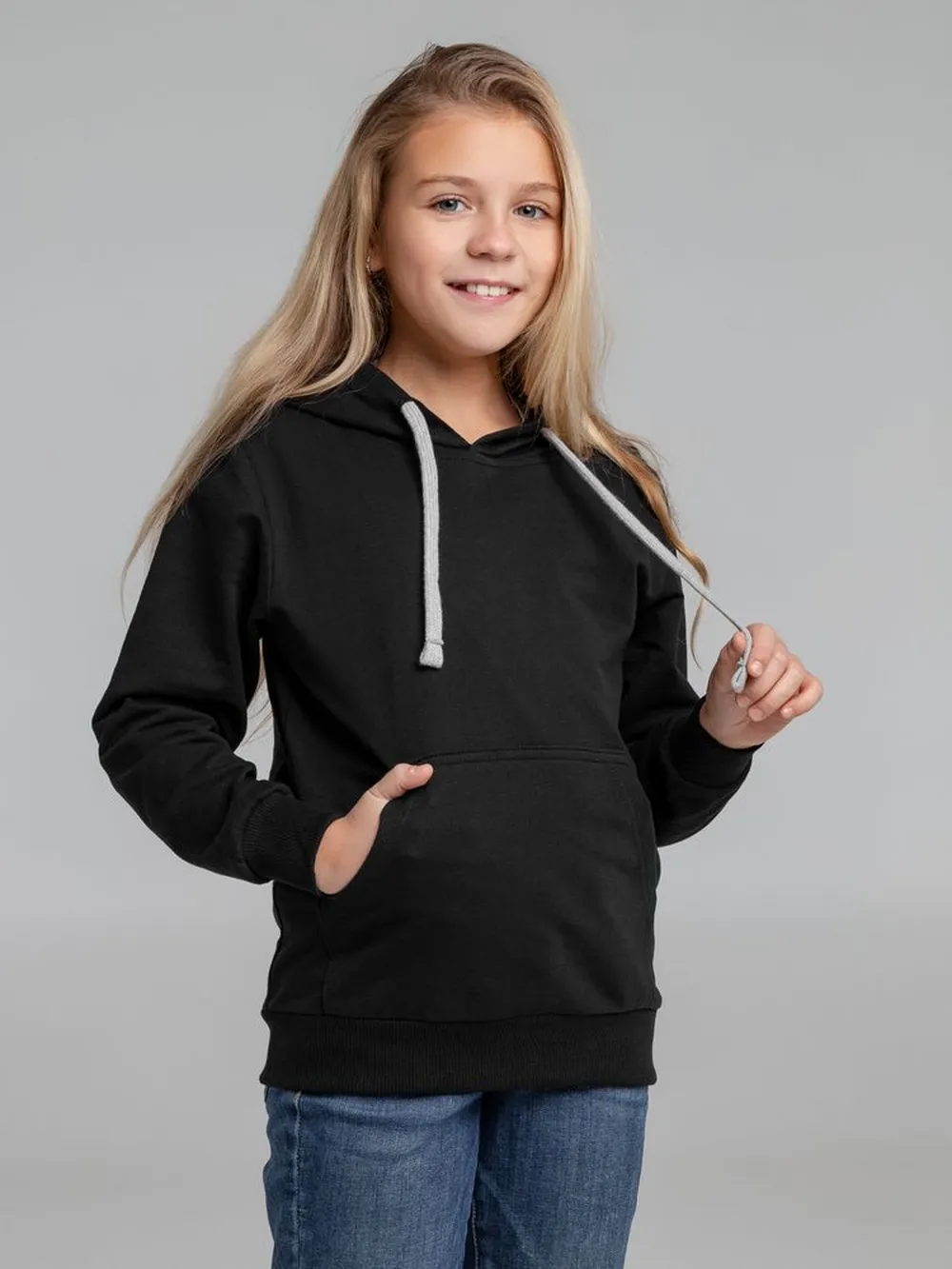 Толстовка с капюшоном детская Kirenga Kids, черная заказать онлайн с вашим дизайном на заказ в Москве и области