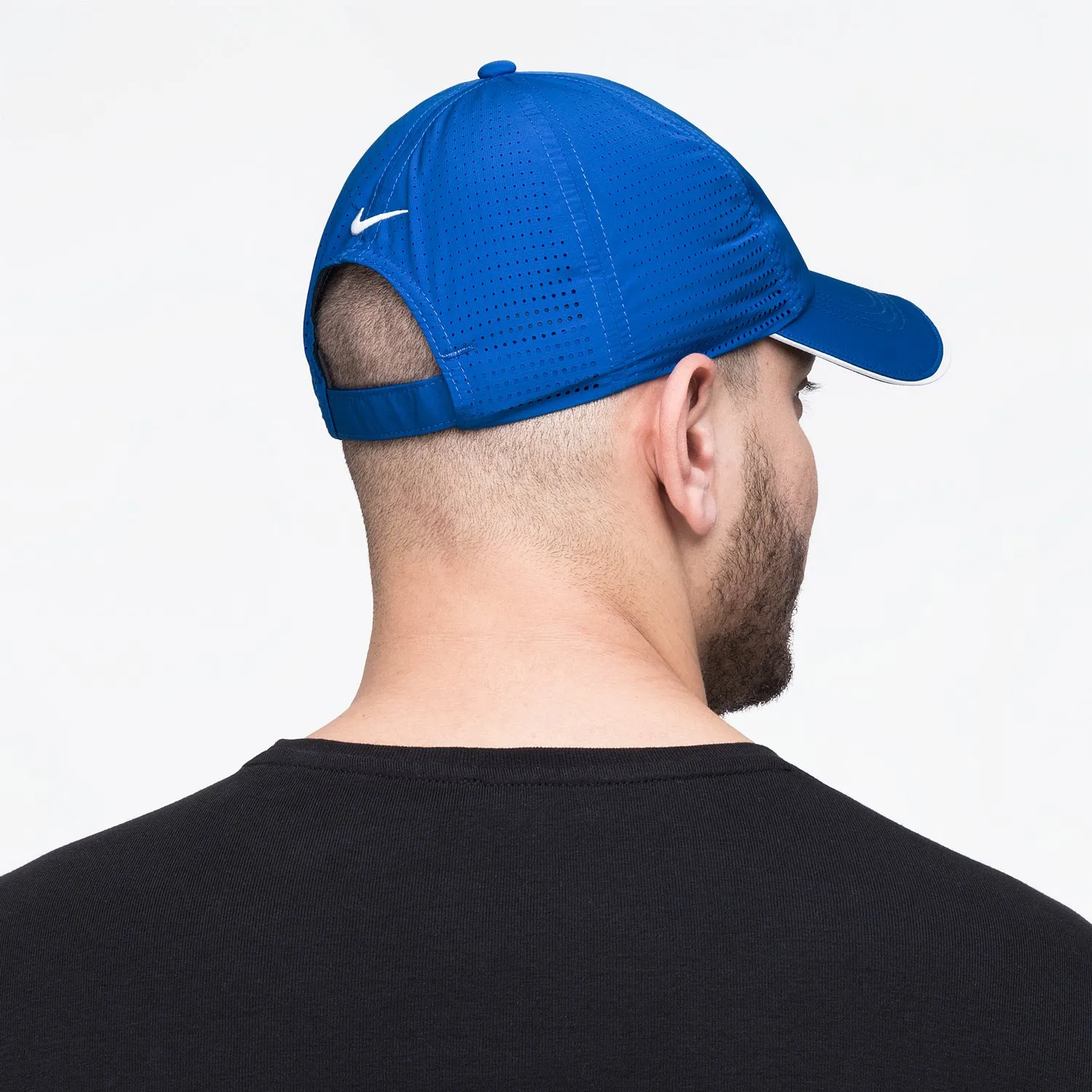 Кепка Dri-FIT Swoosh с перфорацией заказать онлайн с вашим дизайном на заказ в Москве и области
