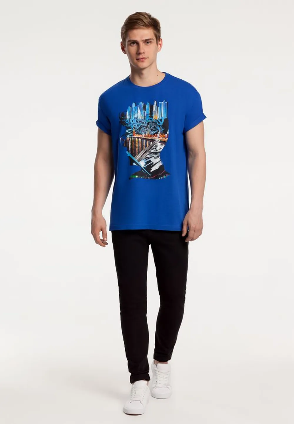 Футболка Moscow Boy, ярко-синяя заказать онлайн с вашим дизайном на заказ в Москве и области