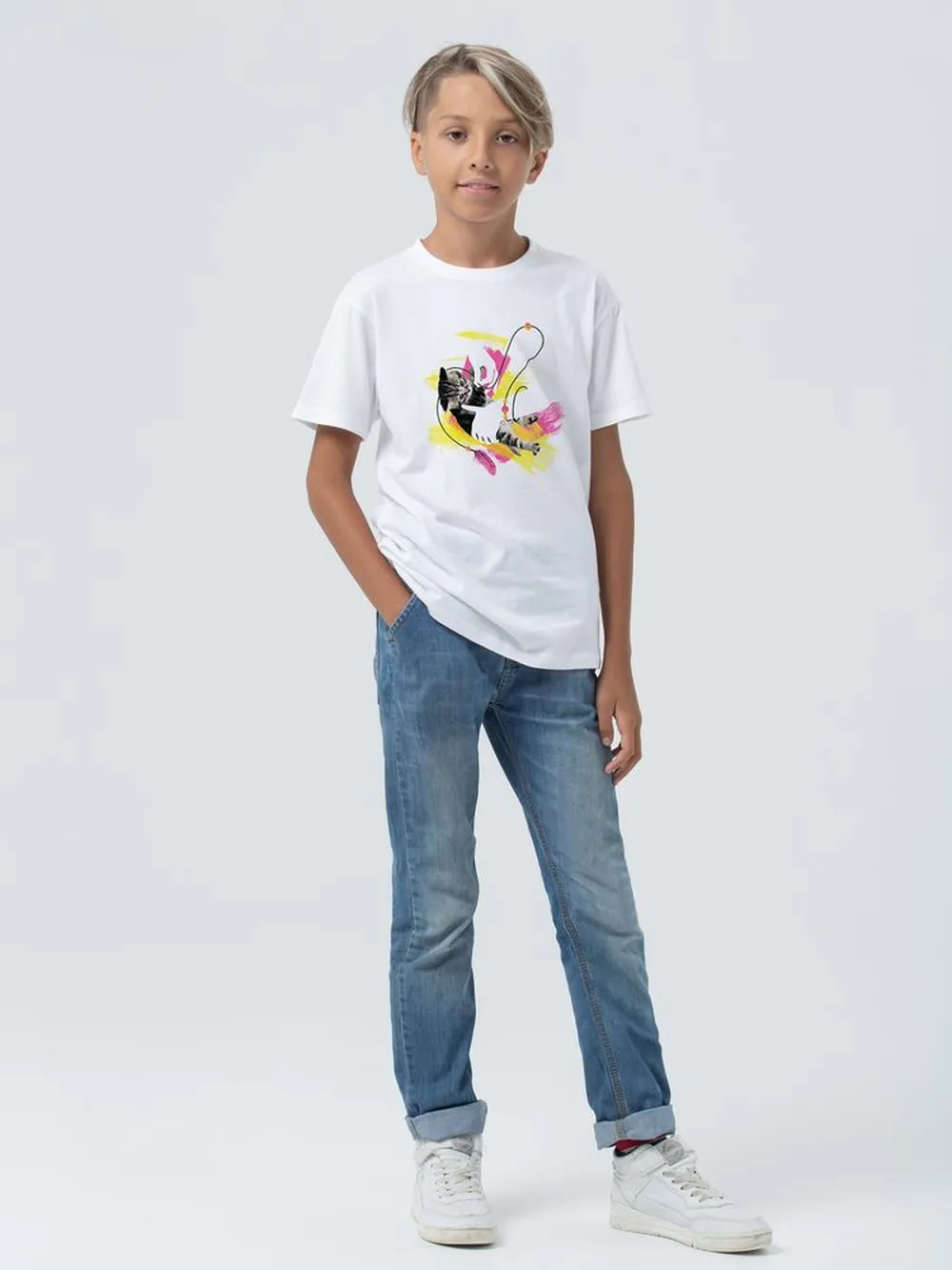 Футболка детская «Обними кота», белая, на рост 106-116 см (6 лет) заказать онлайн с вашим дизайном на заказ в Москве и области