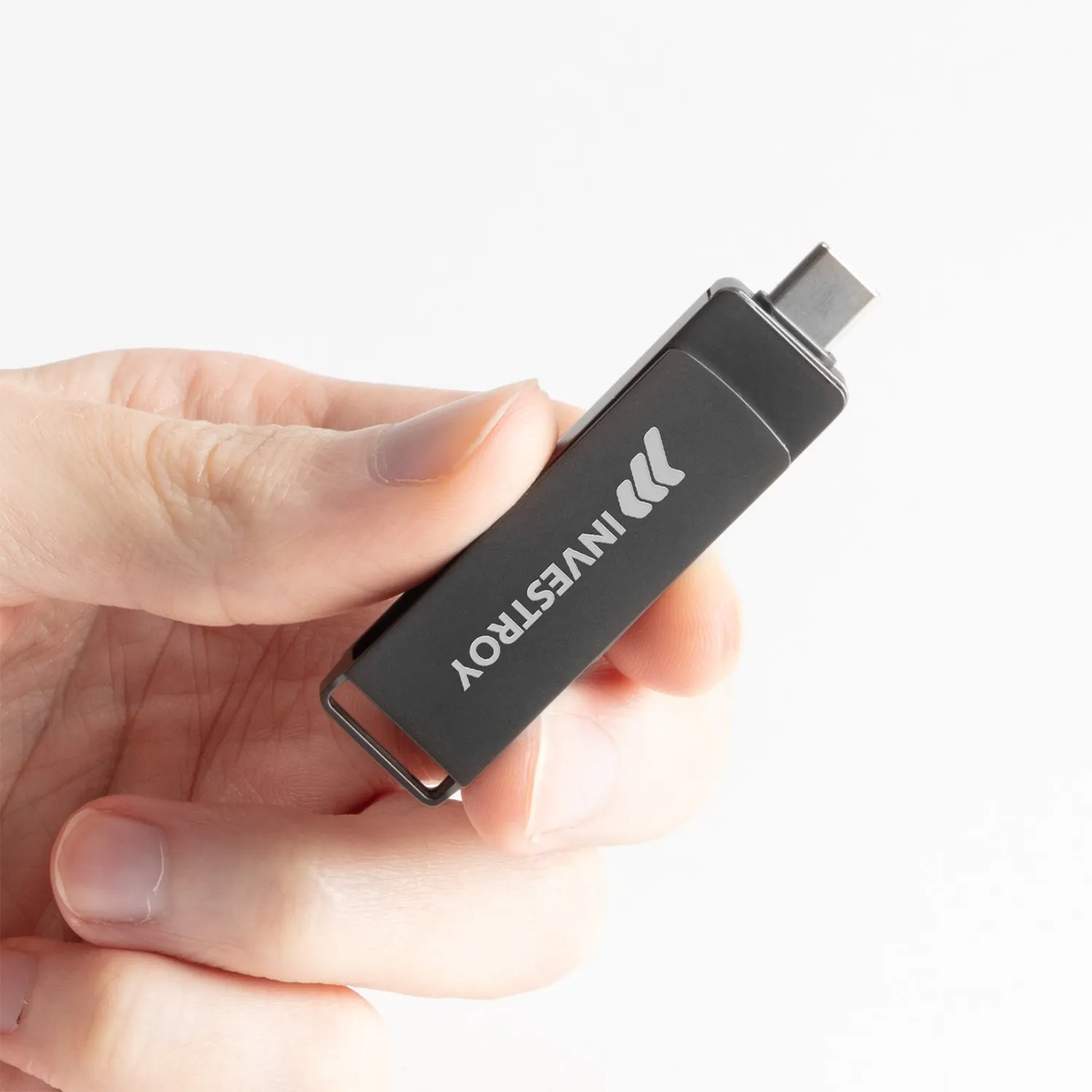 Поворотный USB-накопитель с двумя портами – 32 ГБ заказать онлайн с вашим дизайном на заказ в Москве и области