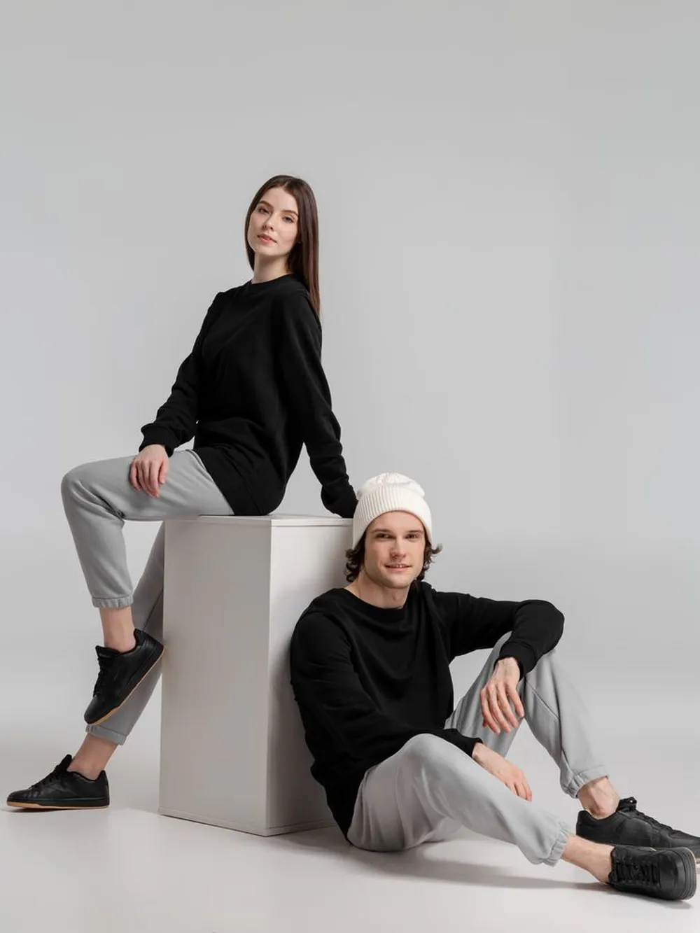 Свитшот унисекс BNC Inspire (Organic), черный заказать онлайн с вашим дизайном на заказ в Москве и области