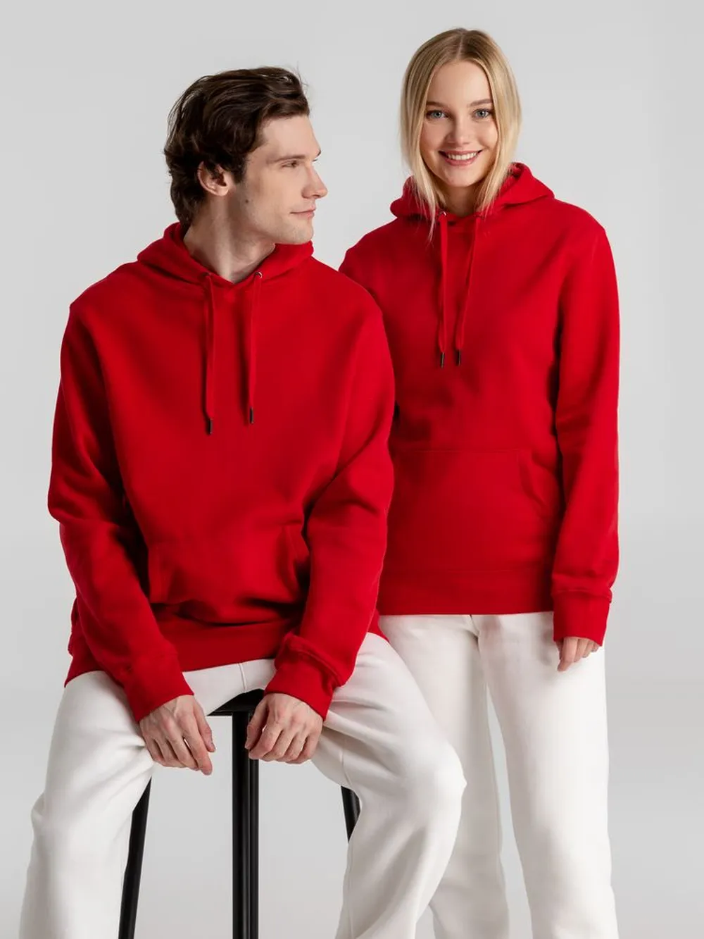 Толстовка с капюшоном унисекс King, красная, размер M заказать онлайн с вашим дизайном на заказ в Москве и области