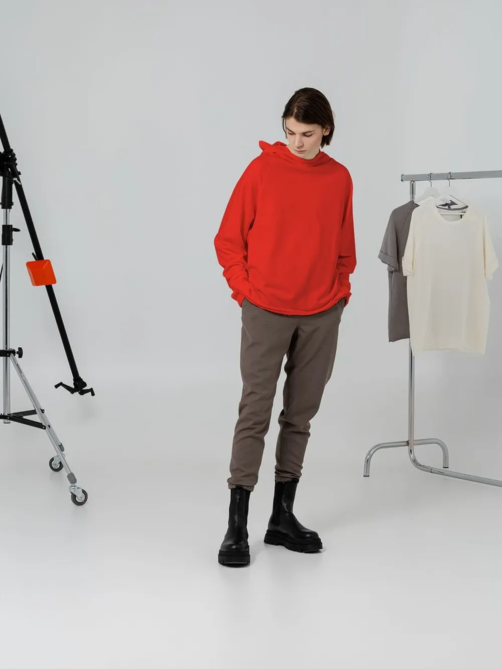 Худи Vozduh, красное, размер M заказать онлайн с вашим дизайном на заказ в Москве и области