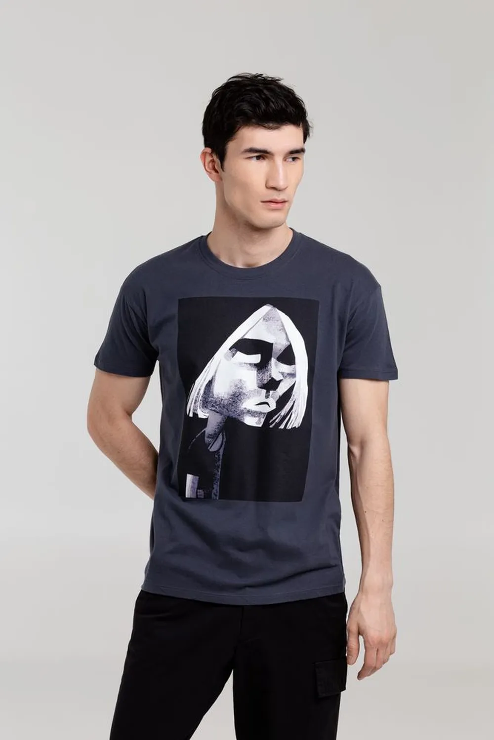 Футболка «Меламед. Kurt Cobain», темно-серая заказать онлайн с вашим дизайном на заказ в Москве и области