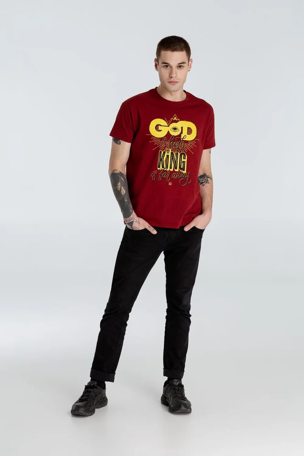 Футболка A God is High, гранатово-красная, размер XXL заказать онлайн с вашим дизайном на заказ в Москве и области