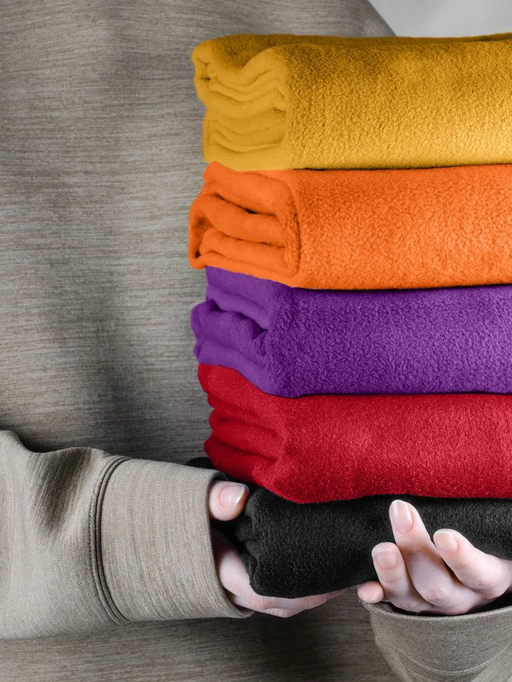 Флисовый плед Warm&Peace, желтый заказать онлайн с вашим дизайном на заказ в Москве и области