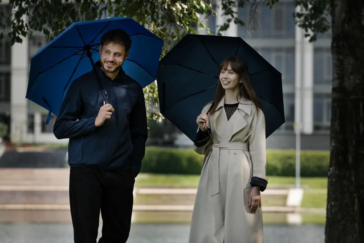 Зонт складной Monsoon, темно-синий заказать онлайн с вашим дизайном на заказ в Москве и области