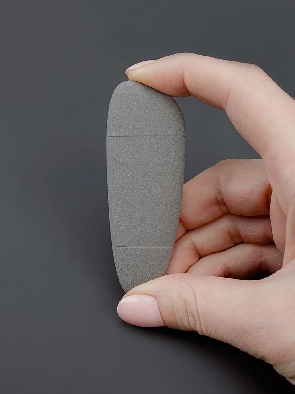 Флешка Pebble Universal, USB 3.0, серая, 64 Гб заказать онлайн с вашим дизайном на заказ в Москве и области