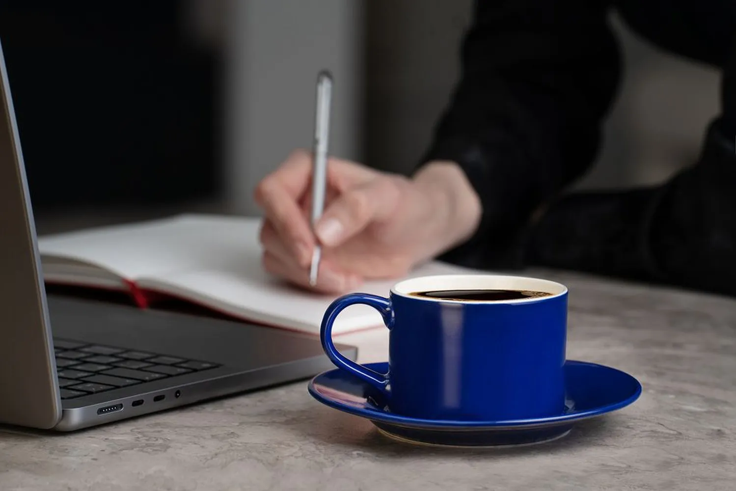 Чайная пара Clio, красная заказать онлайн с вашим дизайном на заказ в Москве и области