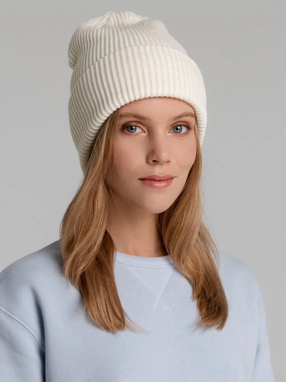 Шапка Franky, молочно-белая заказать онлайн с вашим дизайном на заказ в Москве и области