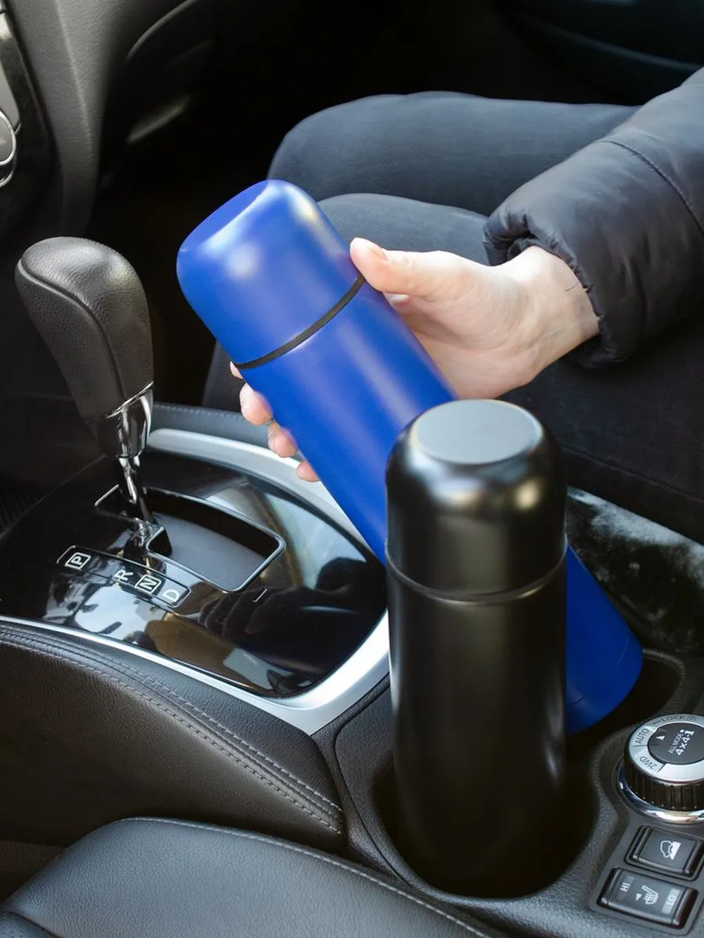 Термос Hiker 750, синий заказать онлайн с вашим дизайном на заказ в Москве и области