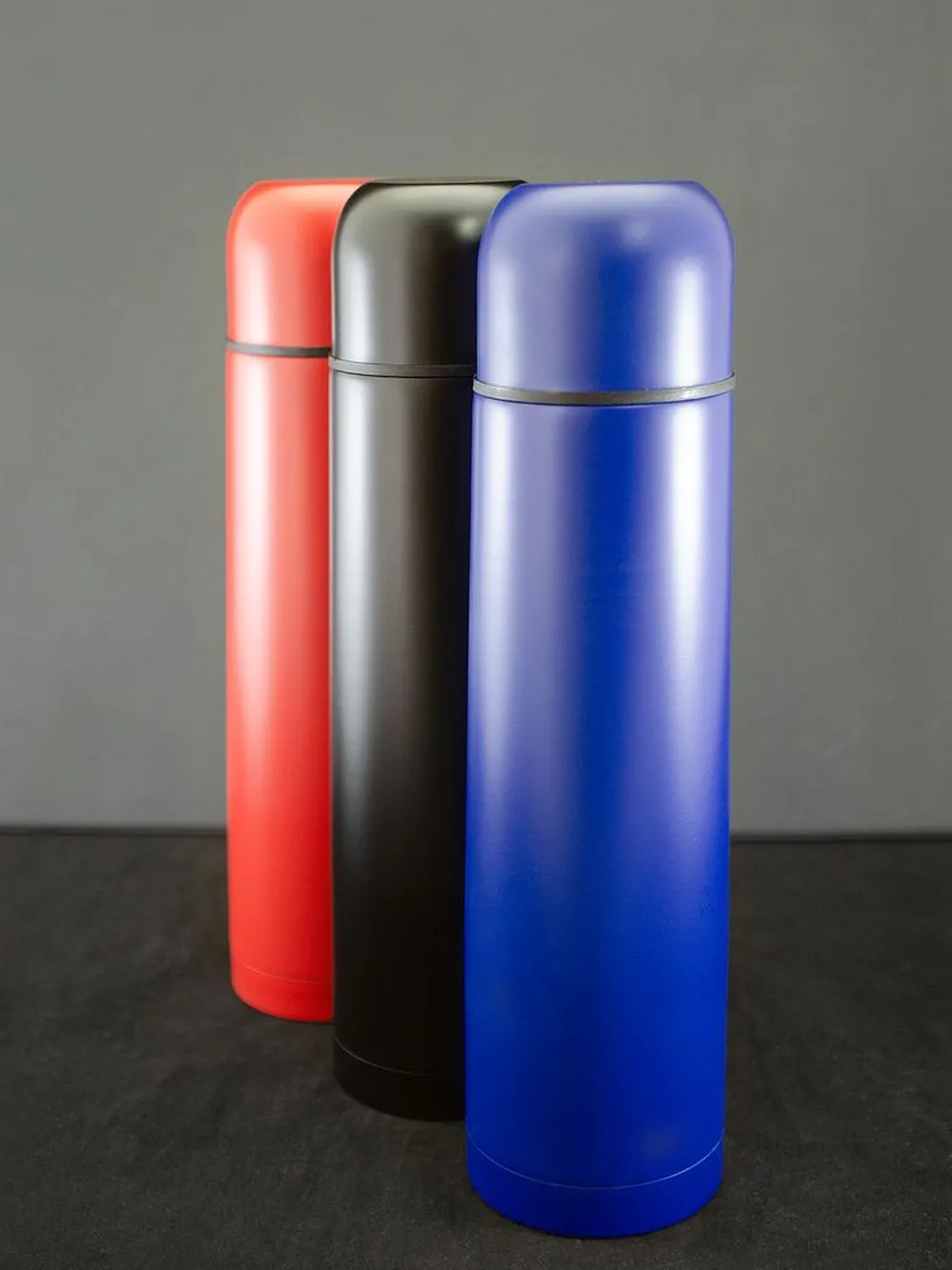 Термос Hiker 750, синий заказать онлайн с вашим дизайном на заказ в Москве и области