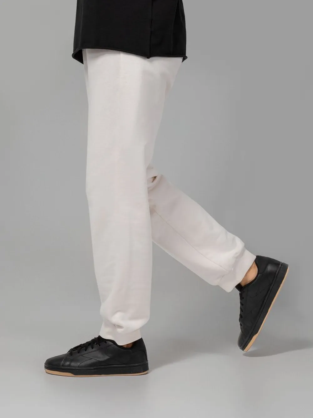 Джоггеры Kosmos 2.0, кремовые заказать онлайн с вашим дизайном на заказ в Москве и области