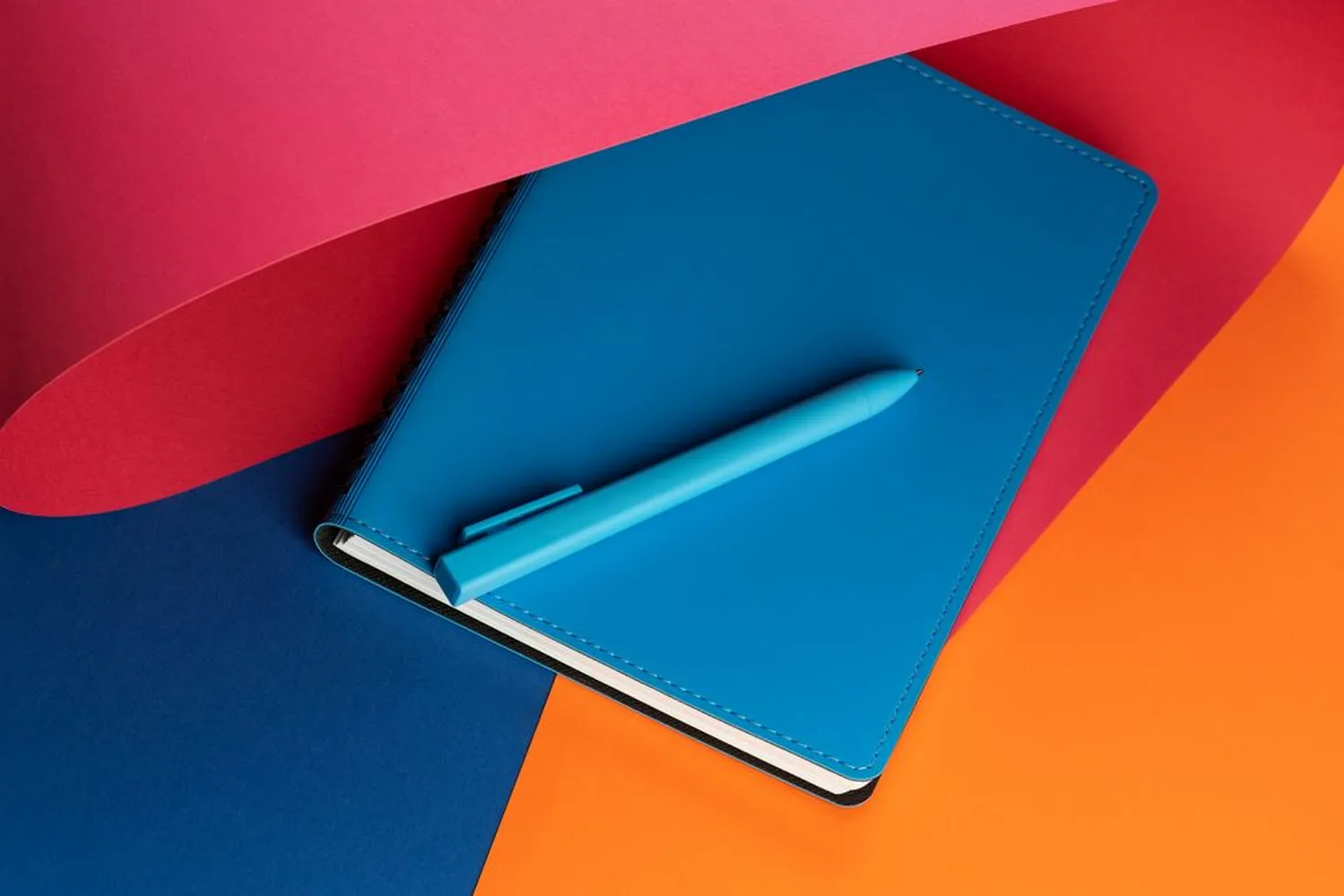 Ручка шариковая Swiper SQ Soft Touch, голубая заказать онлайн с вашим дизайном на заказ в Москве и области