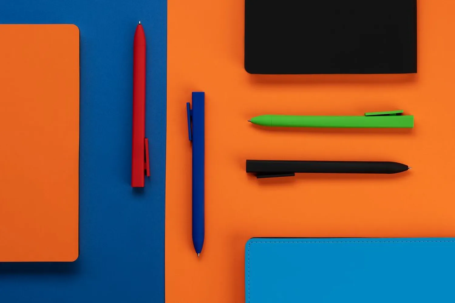 Ручка шариковая Swiper SQ Soft Touch, синяя заказать онлайн с вашим дизайном на заказ в Москве и области
