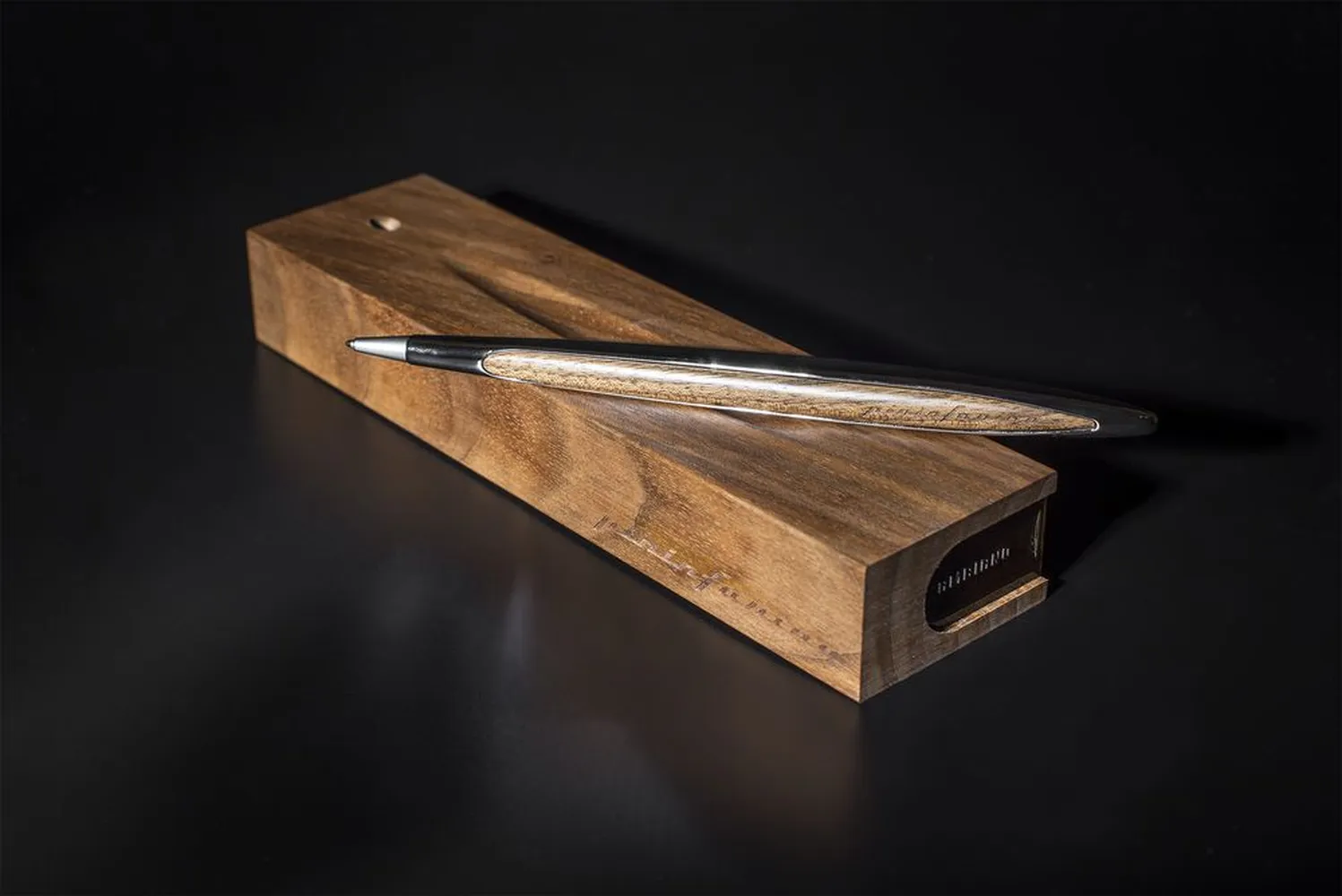 Шариковая ручка Cambiano Shiny Chrome Walnut заказать онлайн с вашим дизайном на заказ в Москве и области