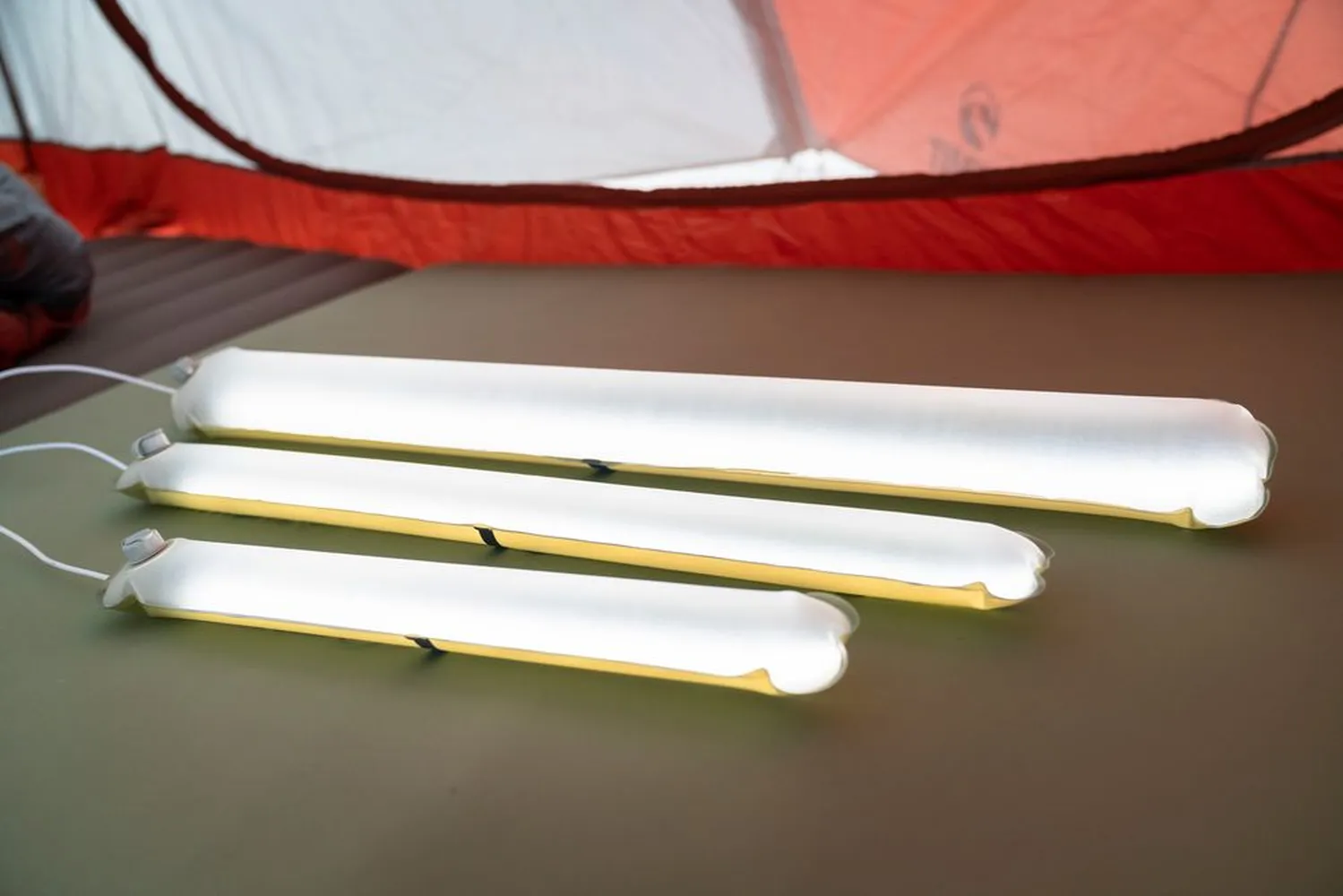 Мягкий кемпинговый фонарь Everglow Light Tube, большой заказать онлайн с вашим дизайном на заказ в Москве и области