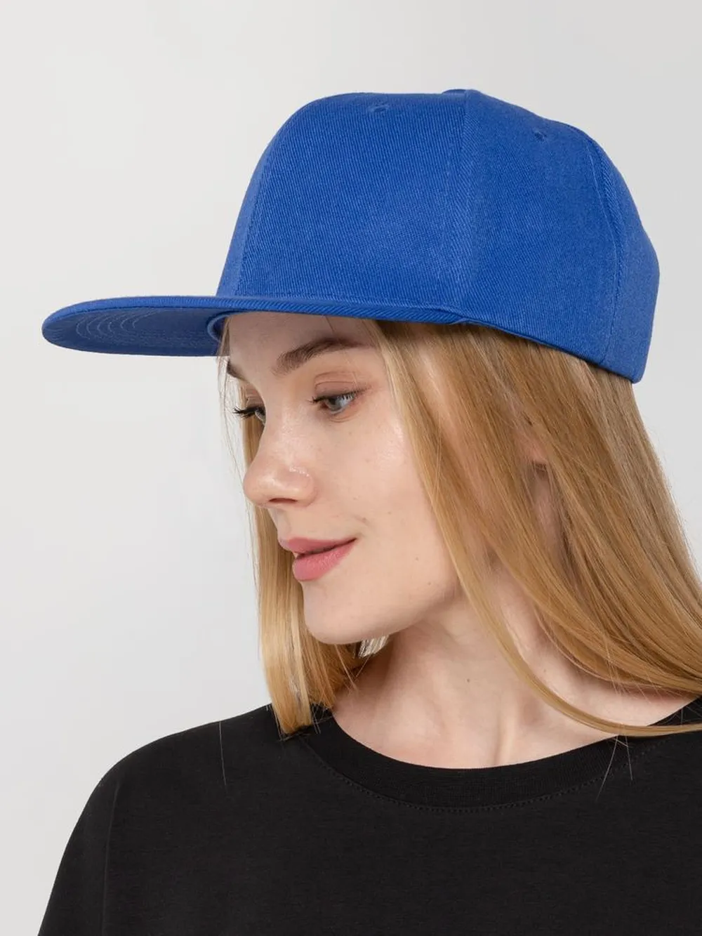 Бейсболка Snapback с прямым козырьком, ярко-синяя заказать онлайн с вашим дизайном на заказ в Москве и области