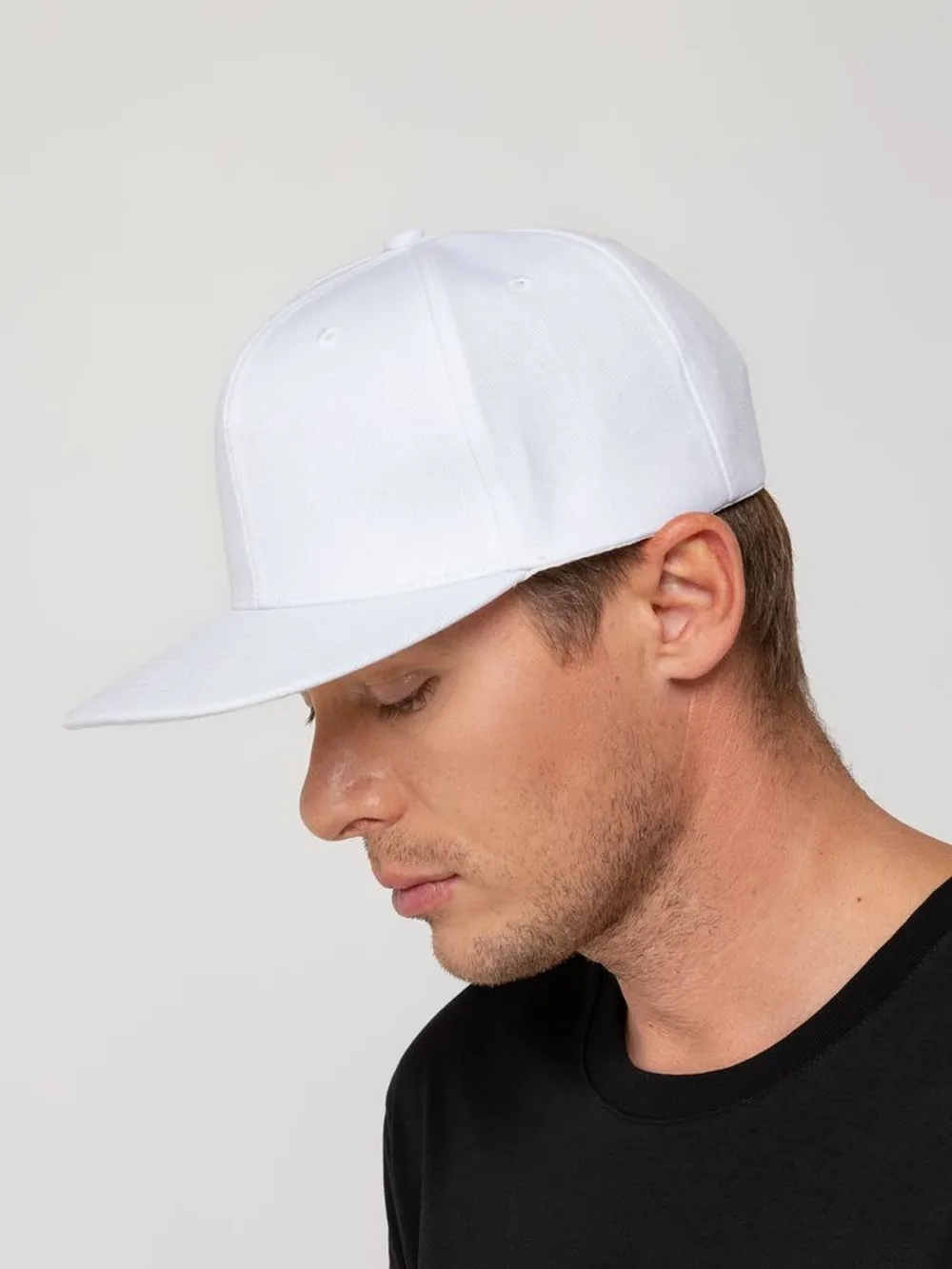 Бейсболка Snapback с прямым козырьком, белая заказать онлайн с вашим дизайном на заказ в Москве и области