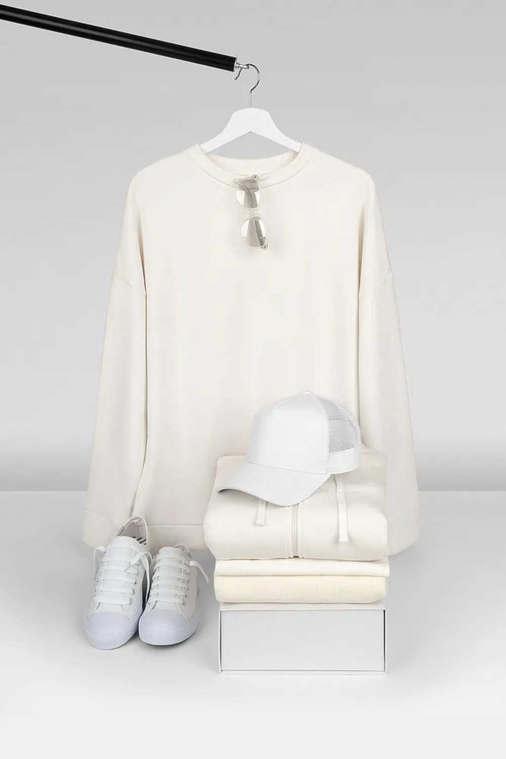 Свитшот унисекс S2, молочно-белый заказать онлайн с вашим дизайном на заказ в Москве и области