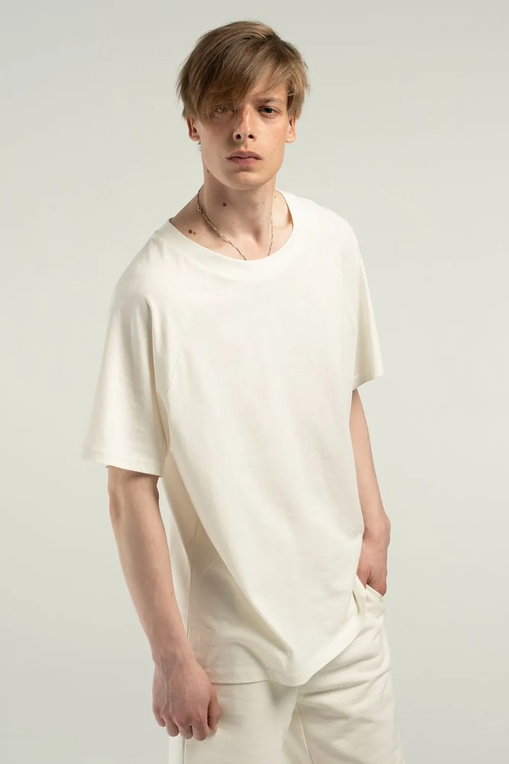 Футболка унисекс T2, молочно-белая, размер XL/XXL заказать онлайн с вашим дизайном на заказ в Москве и области