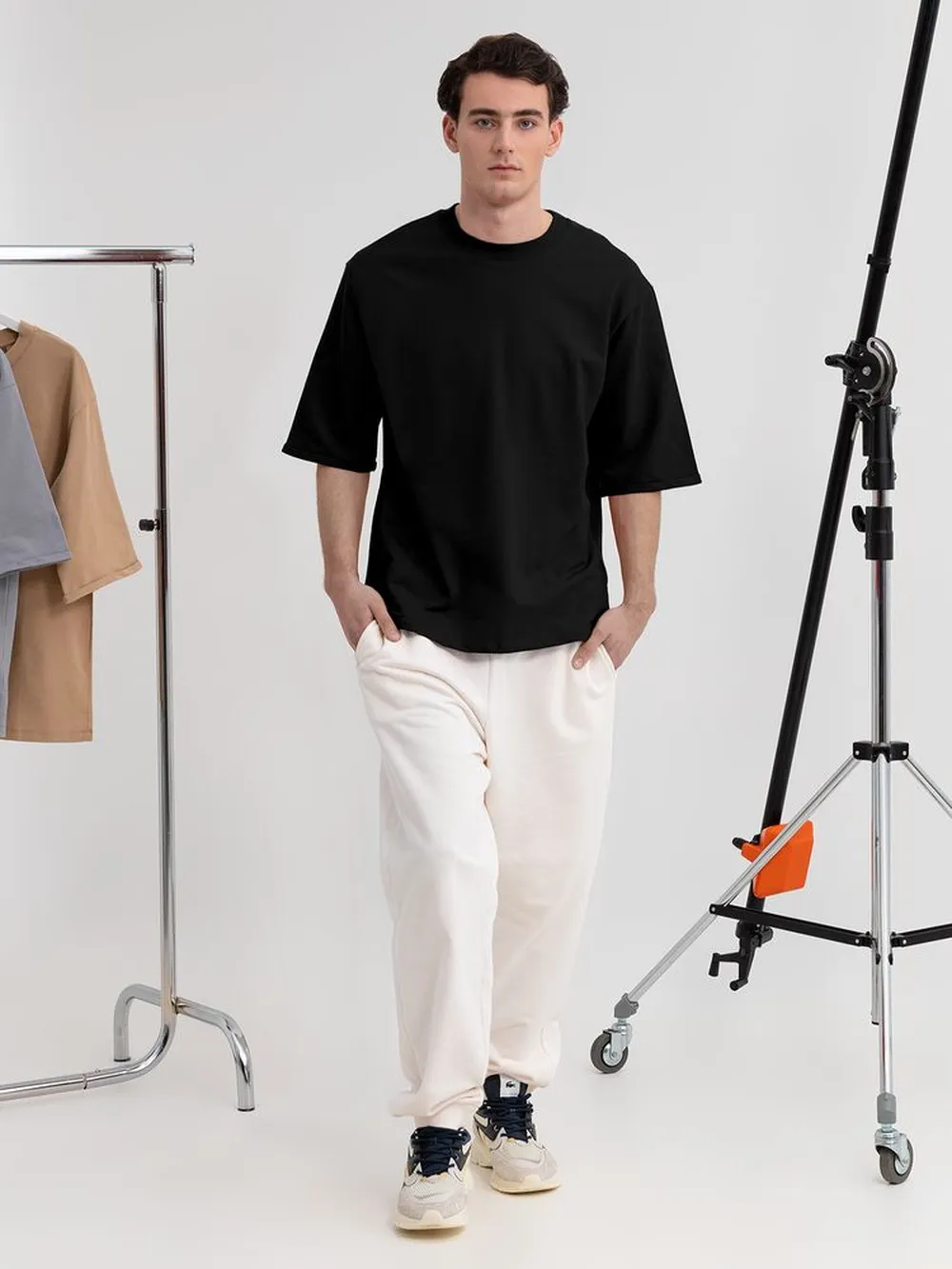 Футболка оверсайз унисекс Kosmos 2.0, черная, размер M/L заказать онлайн с вашим дизайном на заказ в Москве и области