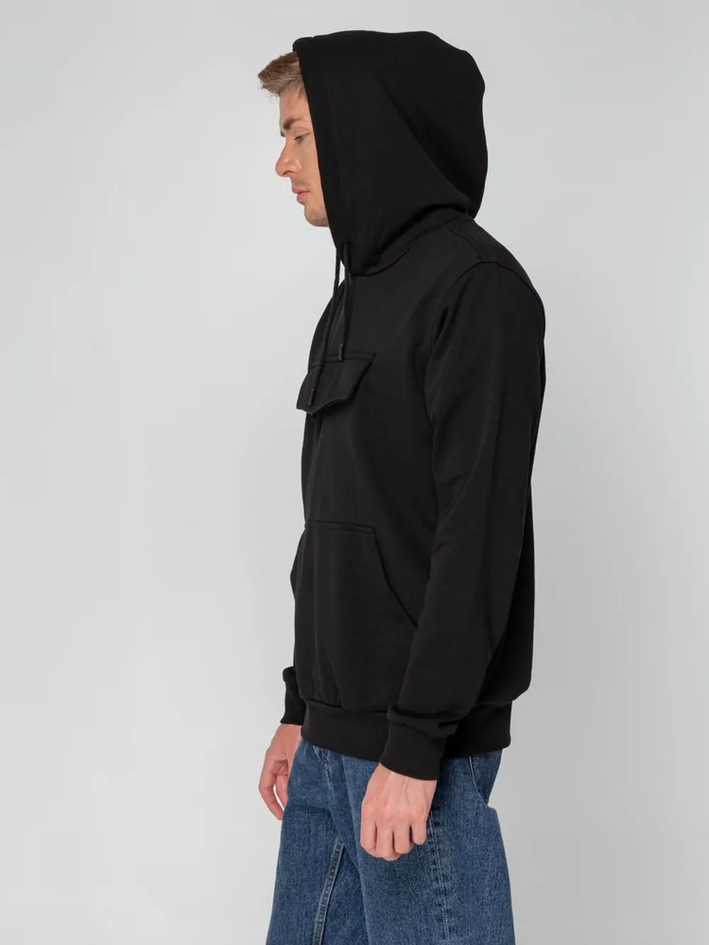 Худи унисекс с карманом на груди Chest Pocket, черное, размер XS/S заказать онлайн с вашим дизайном на заказ в Москве и области