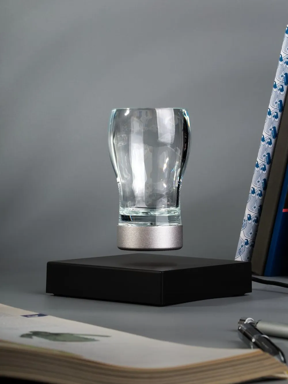 Левитирующий стакан Leviglass заказать онлайн с вашим дизайном на заказ в Москве и области