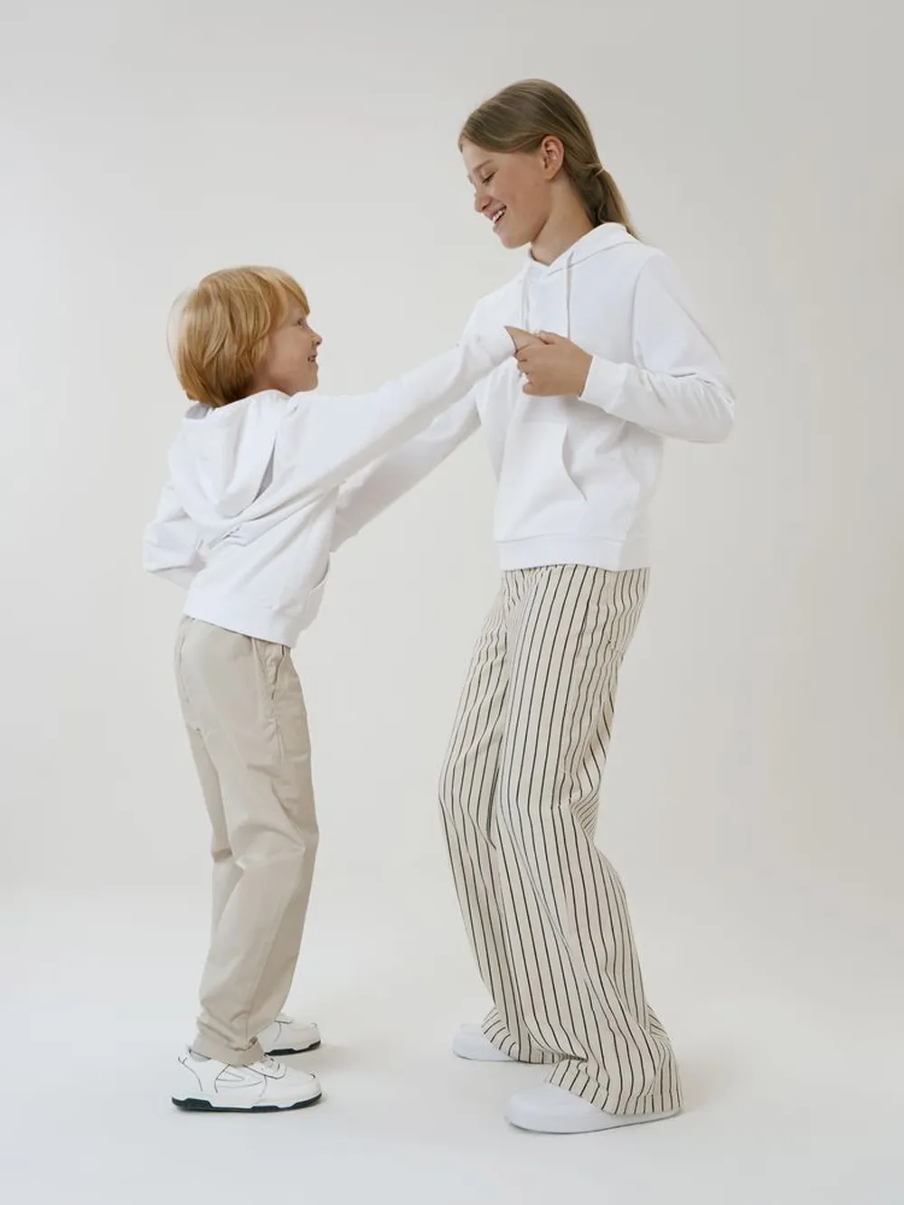 Худи детское Kirenga Kids 2.0, белое, 6 лет заказать онлайн с вашим дизайном на заказ в Москве и области