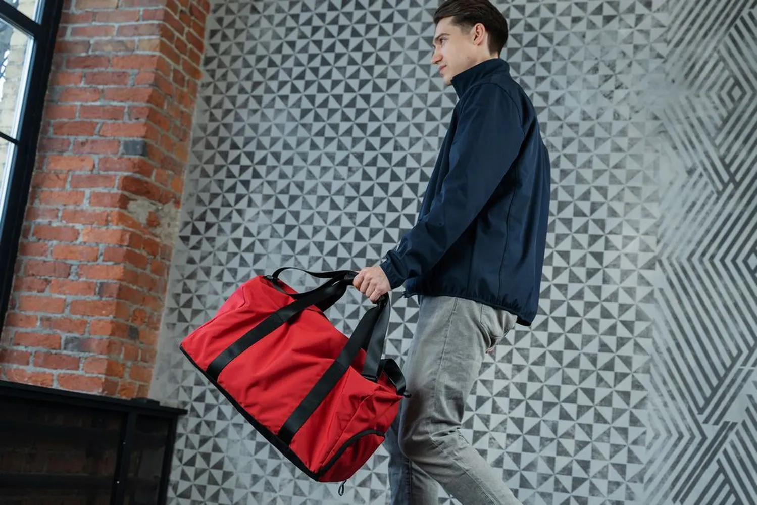 Сумка дорожная urbanPulse, красная заказать онлайн с вашим дизайном на заказ в Москве и области