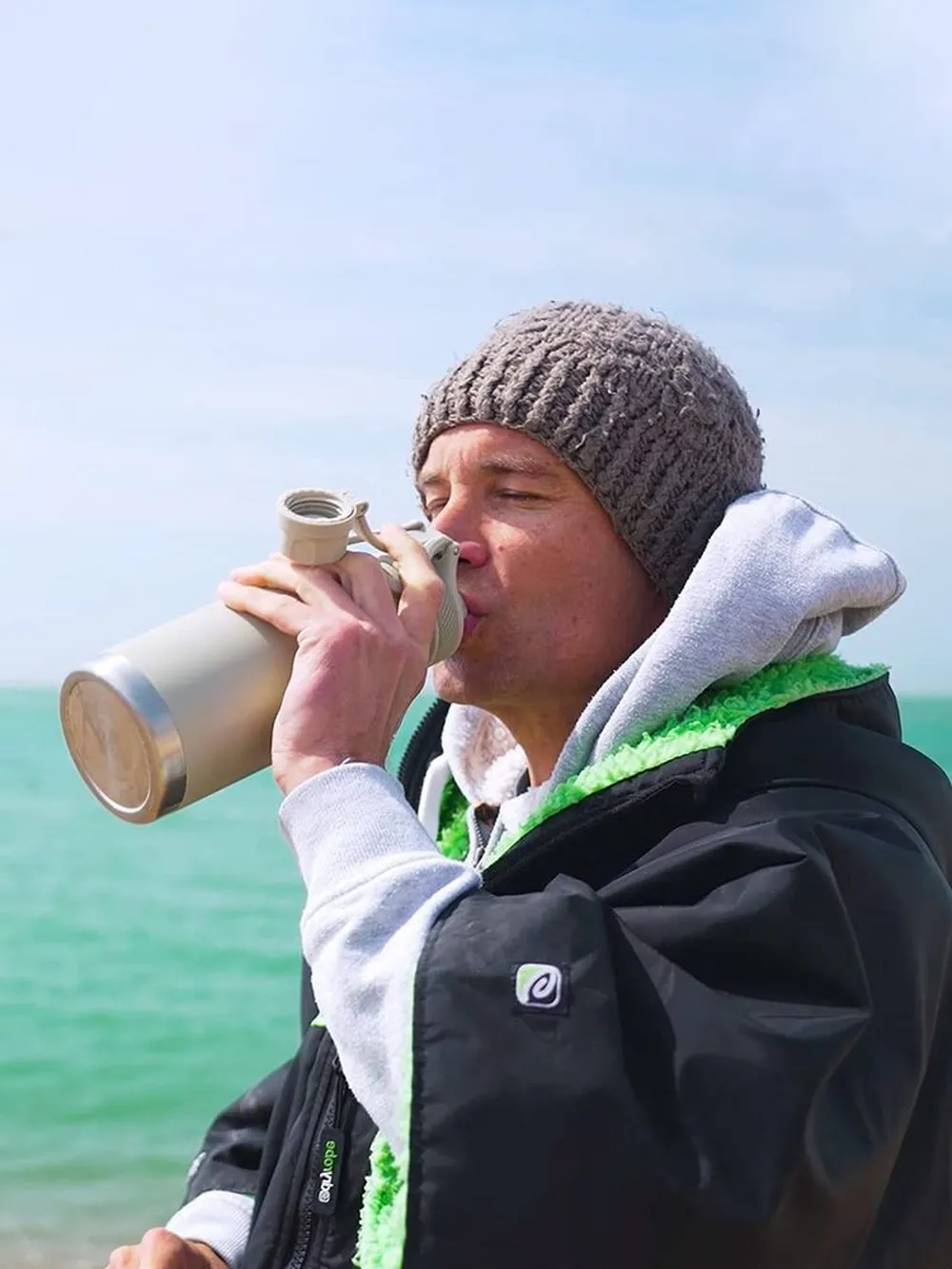 Термобутылка Fujisan XL, серая заказать онлайн с вашим дизайном на заказ в Москве и области