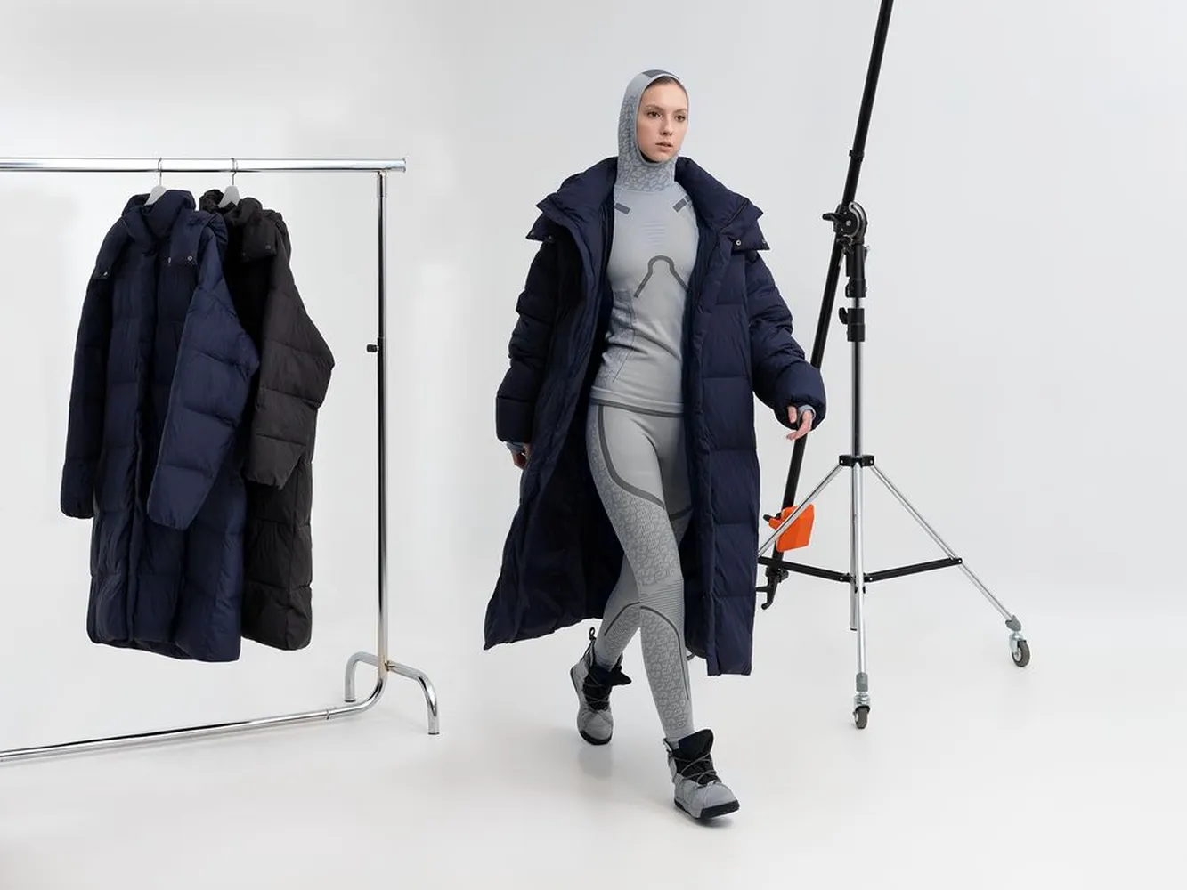 Пуховик унисекс Kapsula, серый заказать онлайн с вашим дизайном на заказ в Москве и области