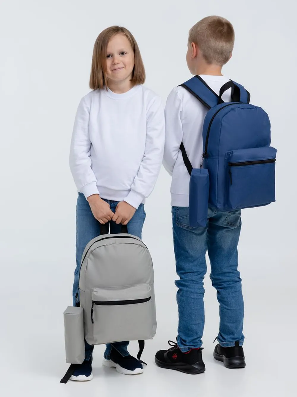 Детский рюкзак Base Kids с пеналом, серый заказать онлайн с вашим дизайном на заказ в Москве и области