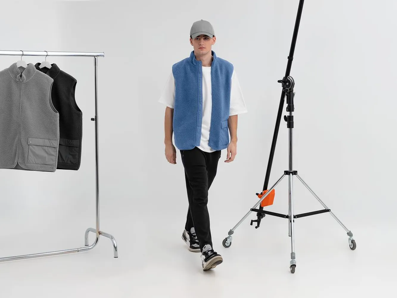 Жилет унисекс Oblako, голубой заказать онлайн с вашим дизайном на заказ в Москве и области