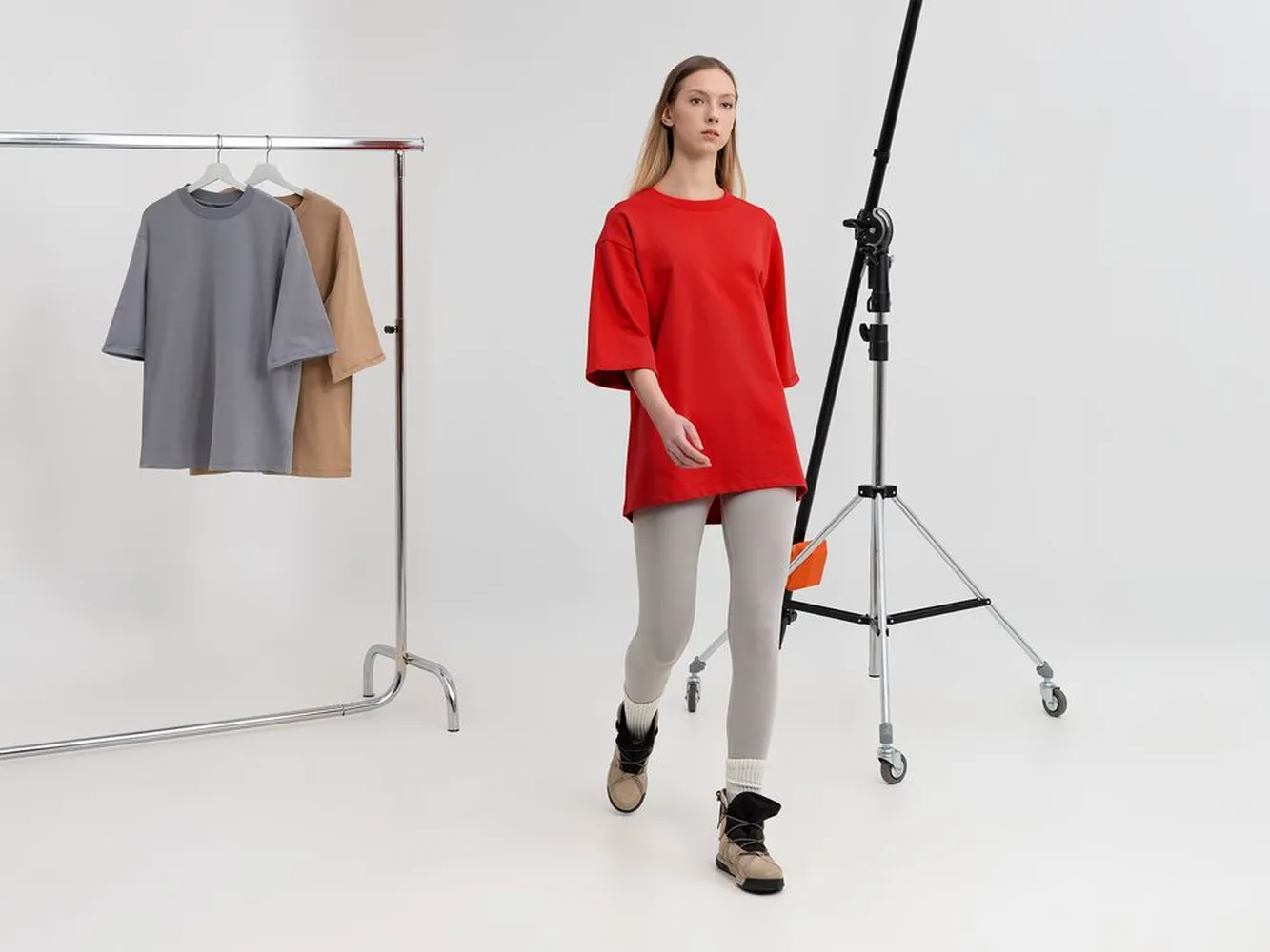 Футболка оверсайз унисекс Kosmos 2.0, красная, размер XS/S заказать онлайн с вашим дизайном на заказ в Москве и области