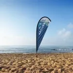 Флаги в форме капли заказать онлайн с вашим дизайном на заказ в Москве и области