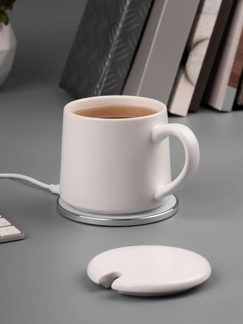 Кружка с подогревом и беспроводной зарядкой dualBase ver. 2.0 Matt, белая заказать онлайн с вашим дизайном на заказ в Москве и области