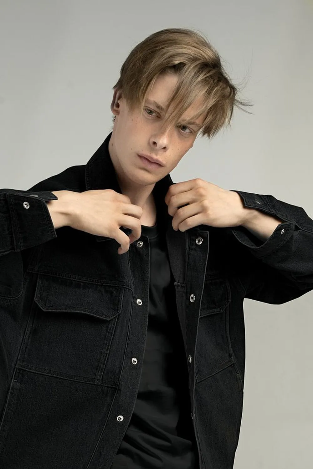 Куртка джинсовая O2, черная заказать онлайн с вашим дизайном на заказ в Москве и области