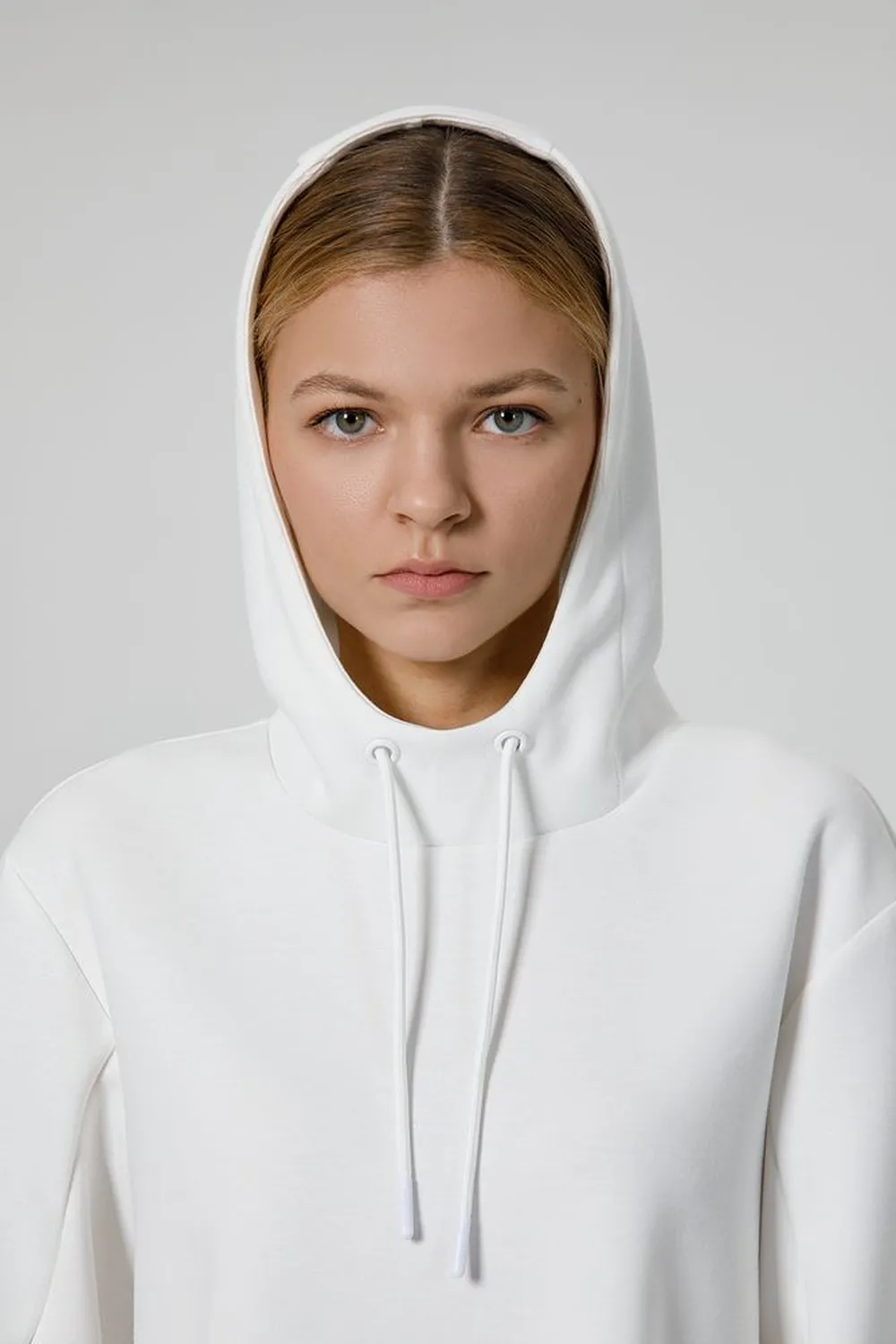 Худи унисекс Begi, молочно-белое, размер L заказать онлайн с вашим дизайном на заказ в Москве и области