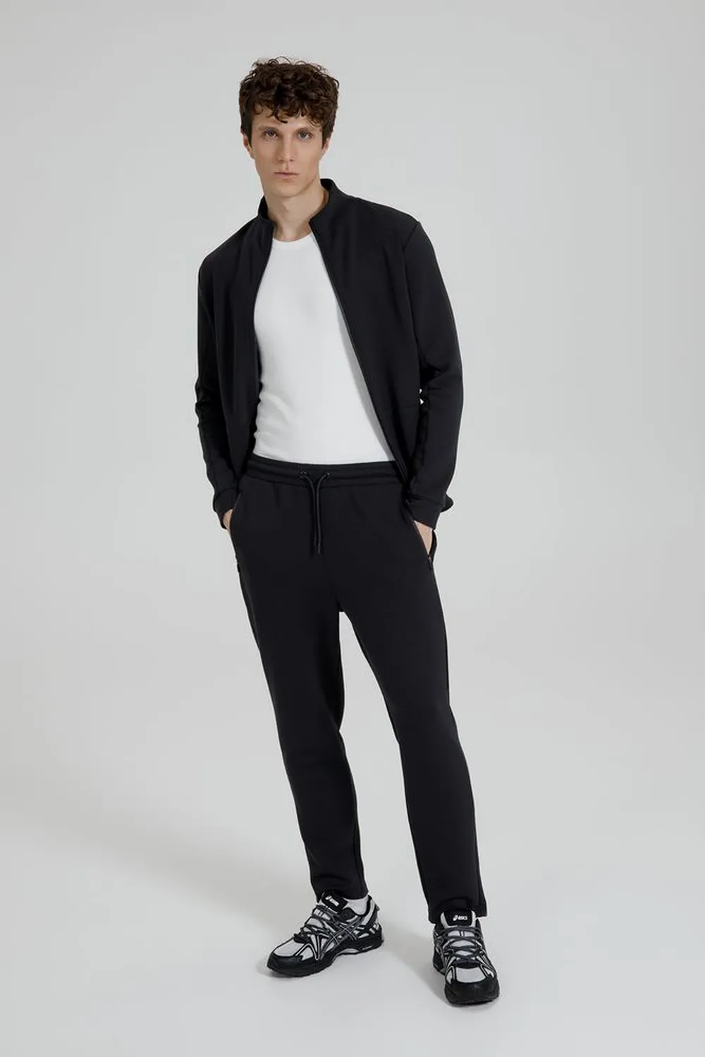 Джоггеры Lovi, черные заказать онлайн с вашим дизайном на заказ в Москве и области