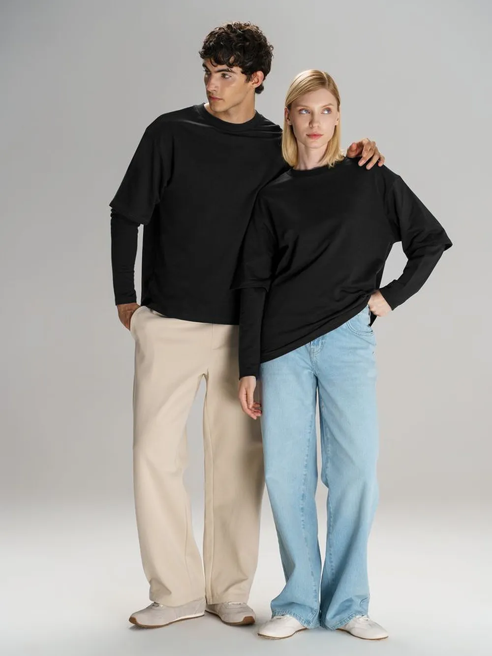 Футболка оверсайз с двойным рукавом Kosmos, черная, размер XL/XXL заказать онлайн с вашим дизайном на заказ в Москве и области