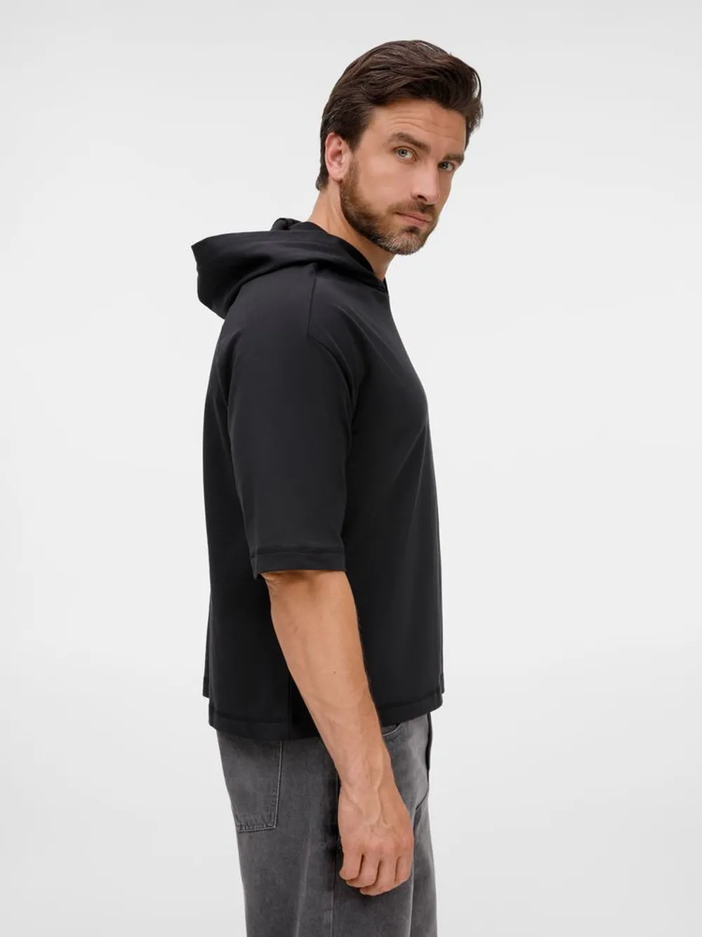 Футболка оверсайз унисекс с капюшоном Neofit, черная заказать онлайн с вашим дизайном на заказ в Москве и области