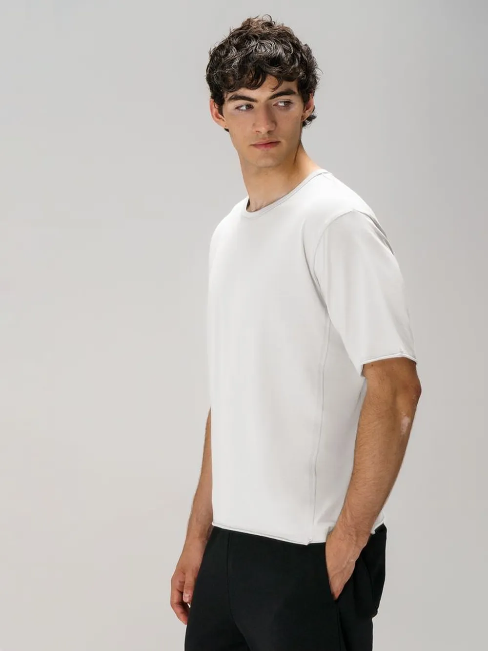 Футболка оверсайз унисекс Vozduh, молочно-белая, размер XL/XXL заказать онлайн с вашим дизайном на заказ в Москве и области